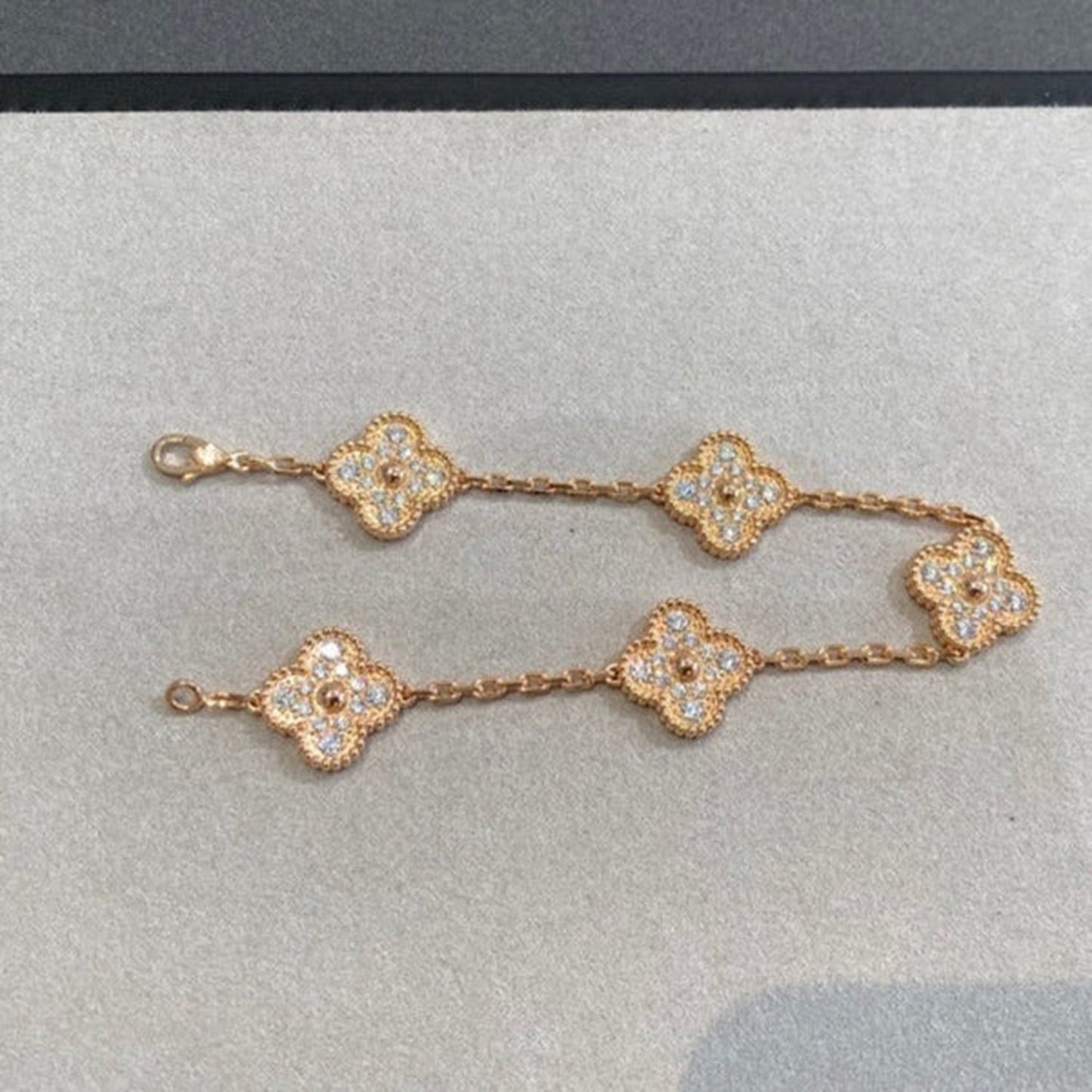[Garvey]LUCKY CLOVER 5-MOTIF BRACELET - FULL-DIAMOND