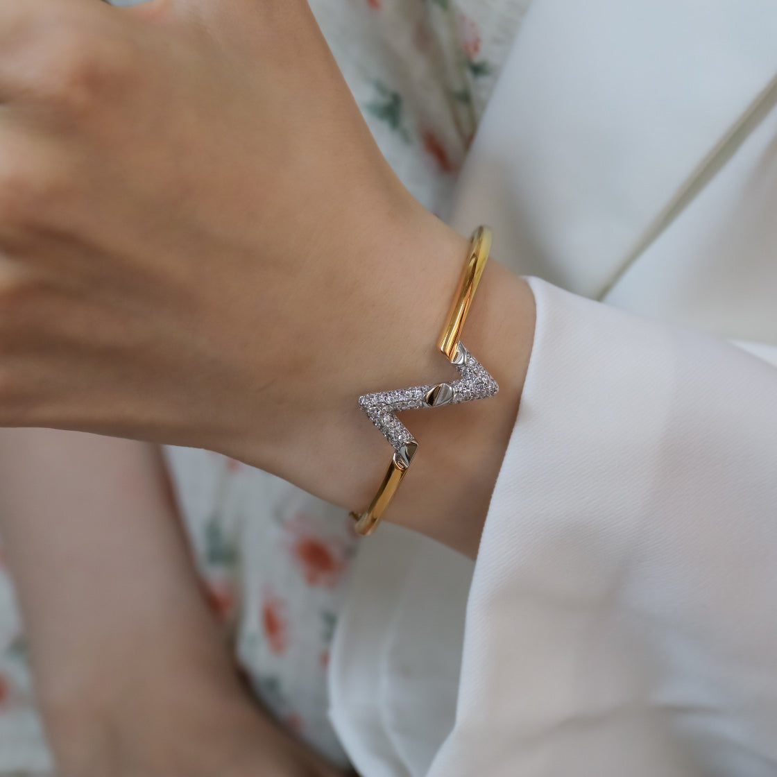 [Garvey]VOLTE UPSITE DOWN GOLD DIAMOND BRACELET