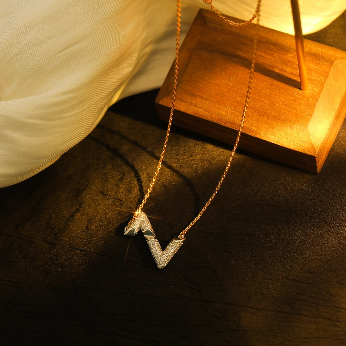 [Garvey ]VOLT SILVER DIAMOND PEDANT NECKLACE