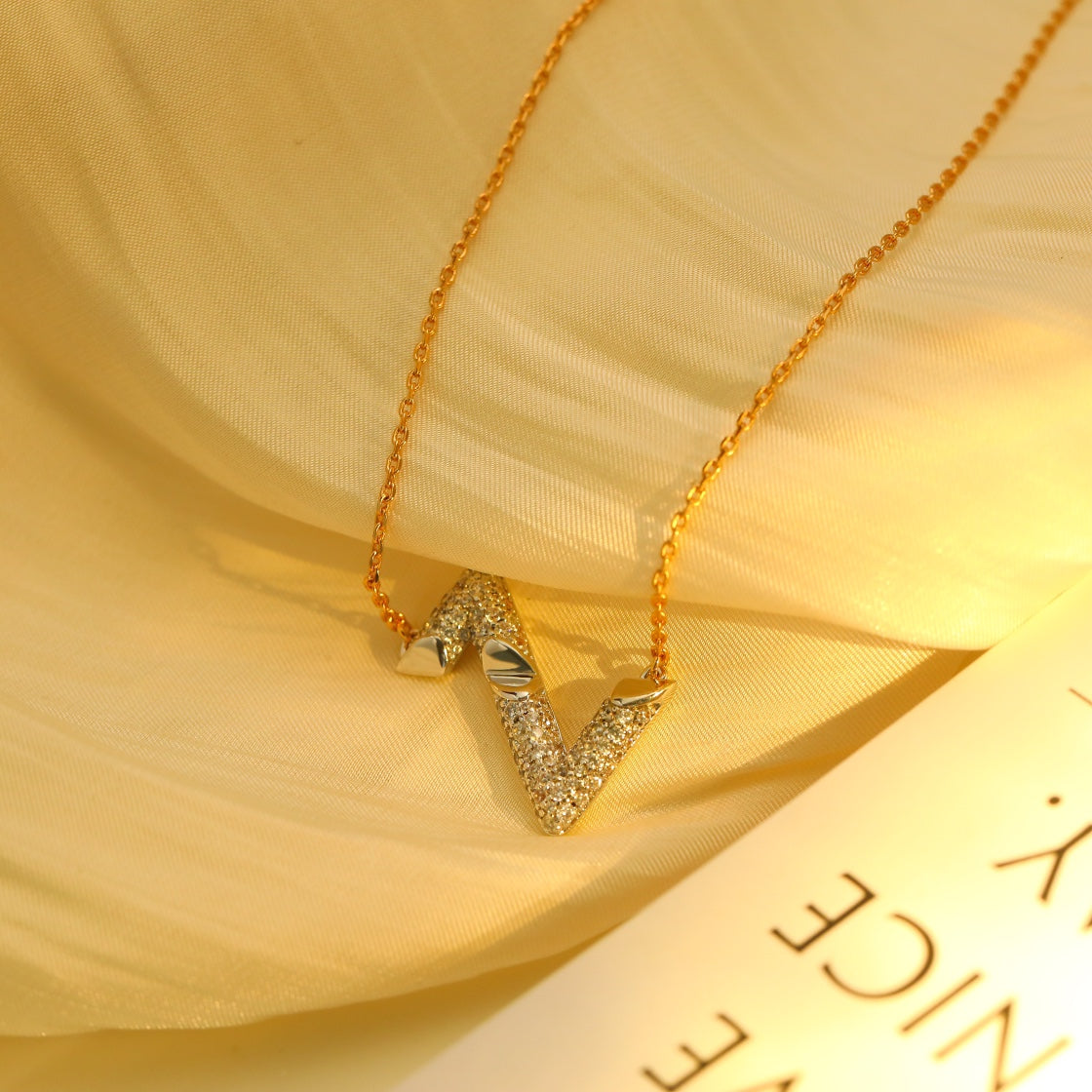[Garvey ]VOLT SILVER DIAMOND PEDANT NECKLACE