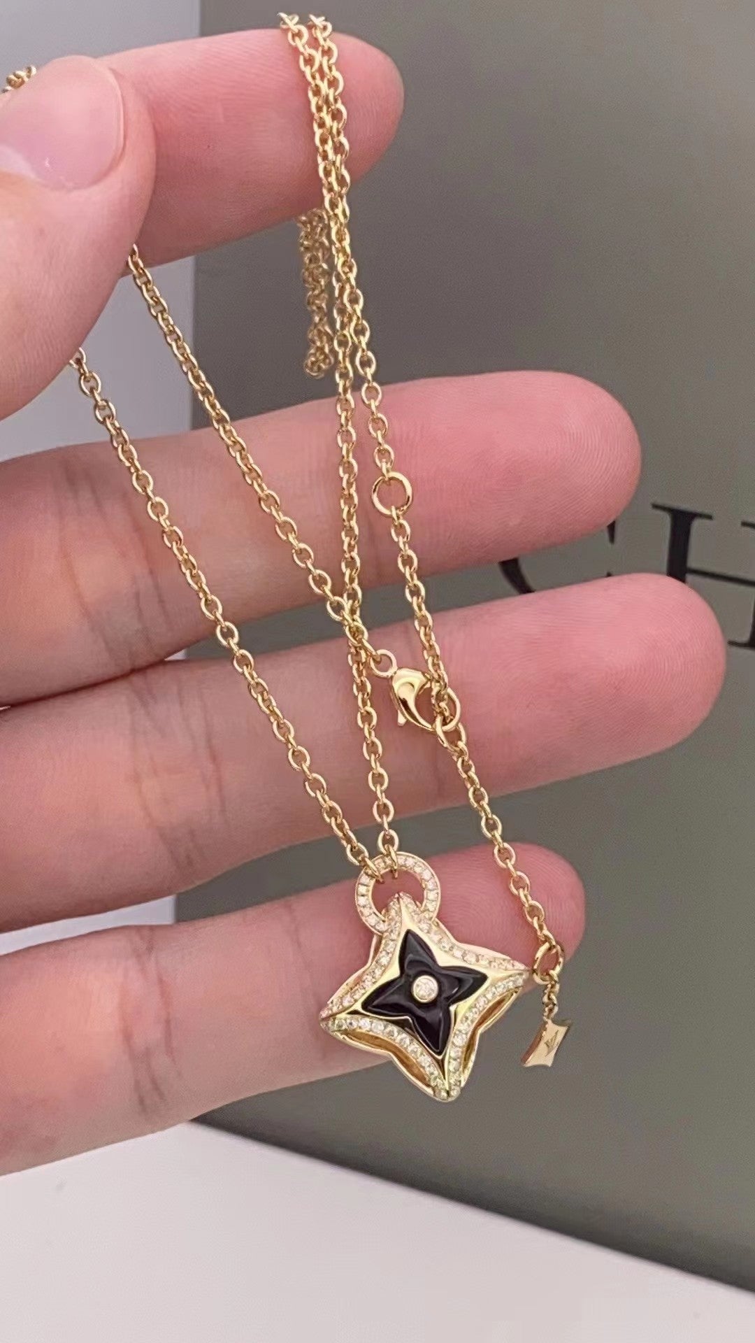 [Garvey ]STAR PEDANT PINK GOLD DIAMOND NECKLACE
