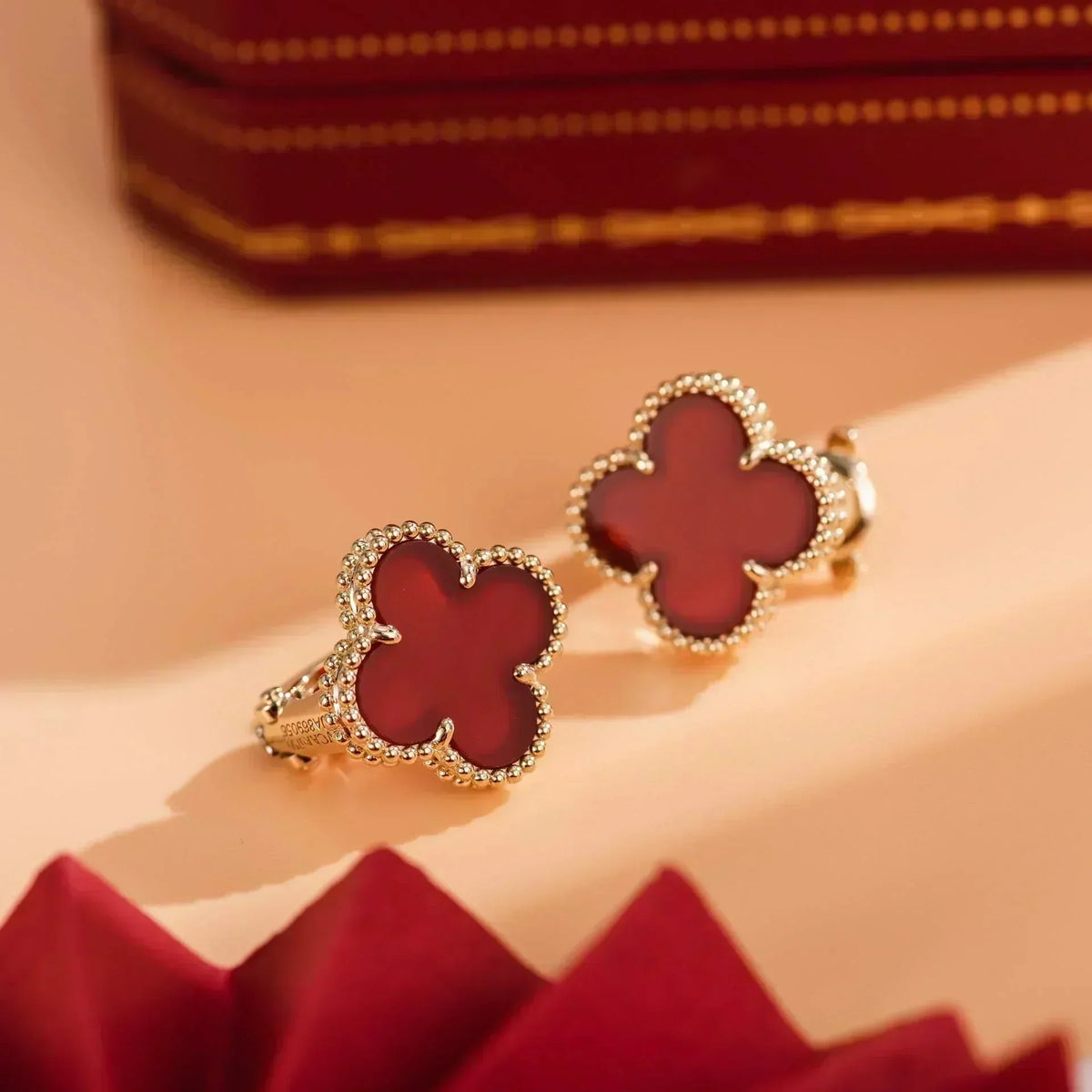 [Garvey ]CLOVER MEDIUM 1 MOTIFS CARNELIAN  EARRINGS