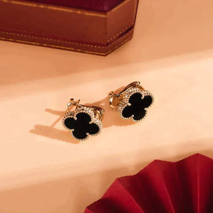[Garvey ]CLOVER MEDIUM 1 MOTIFS  ONYX STUD EARRINGS