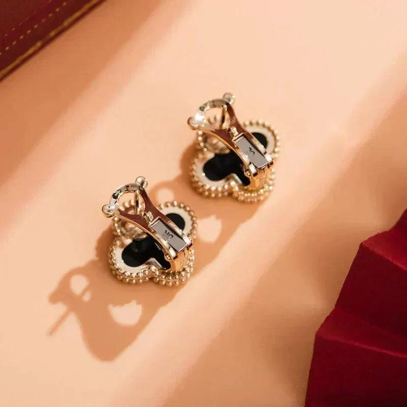 [Garvey ]CLOVER MEDIUM 1 MOTIFS  ONYX STUD EARRINGS