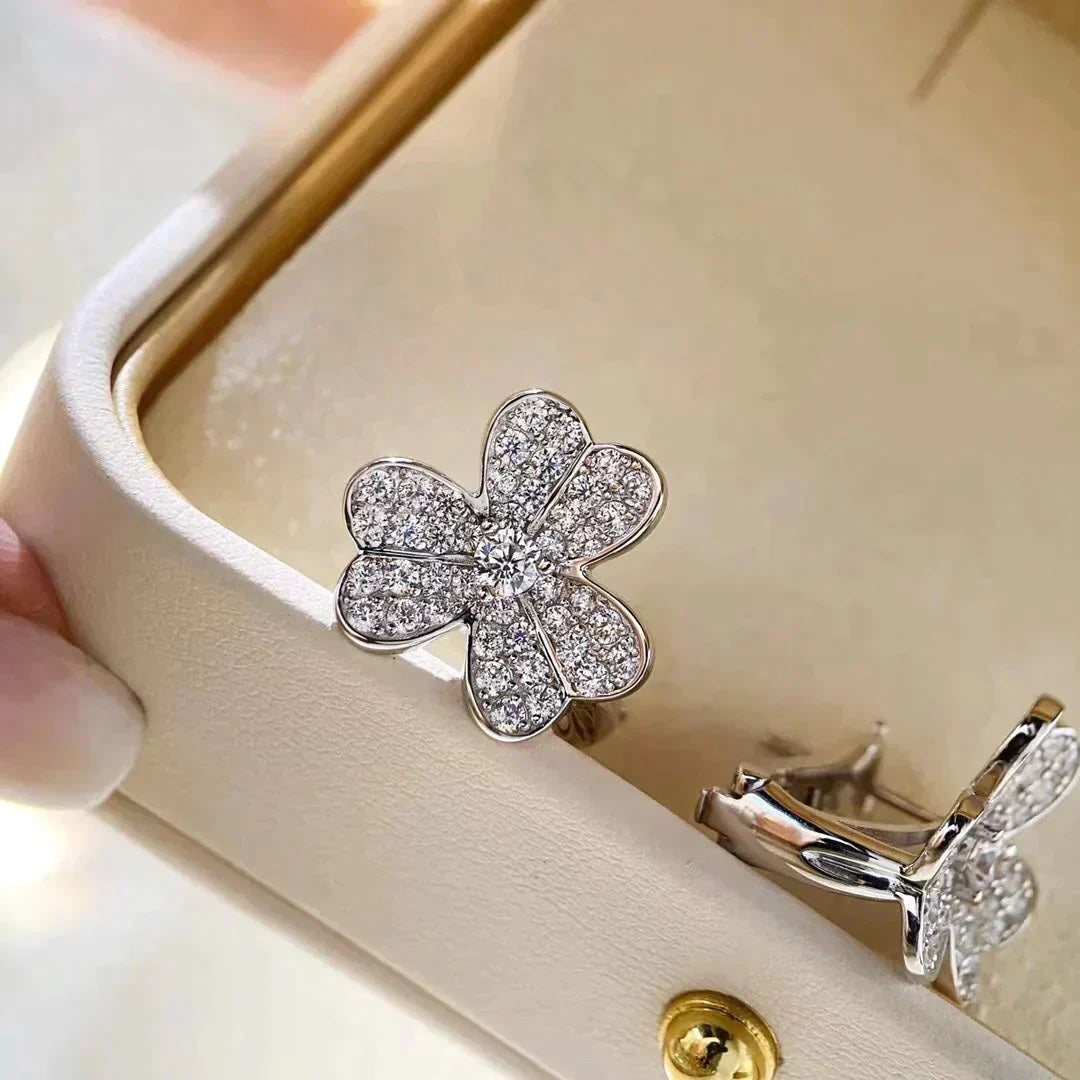 [Garvey ]CLOVER COMOS DIAMOND EARRINGS SILVER