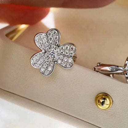 [Garvey ]CLOVER COMOS DIAMOND EARRINGS SILVER