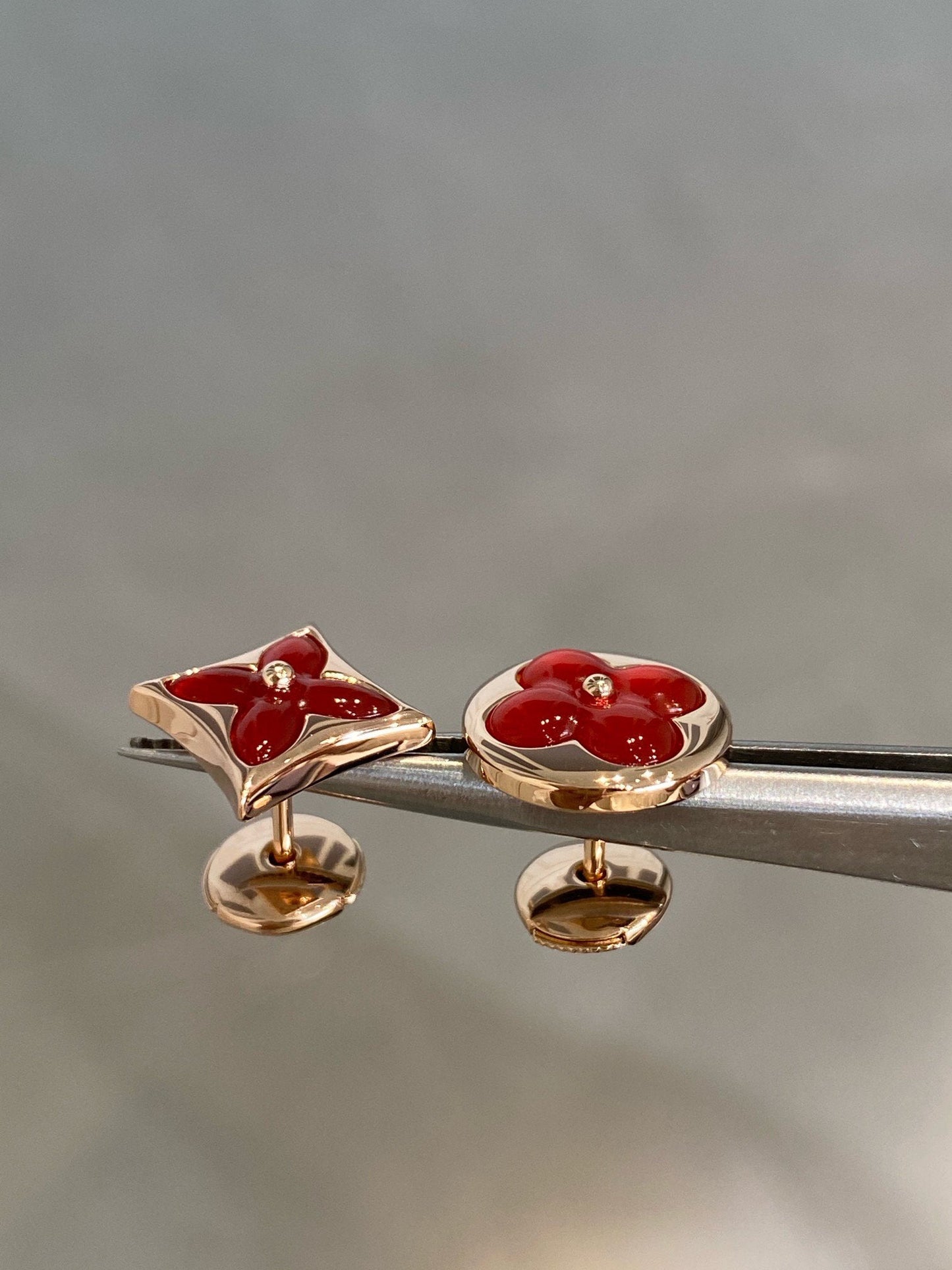 [Garvey]STAR AND SUN ROSE GOLD CARNELIAN STUD EARRINGS