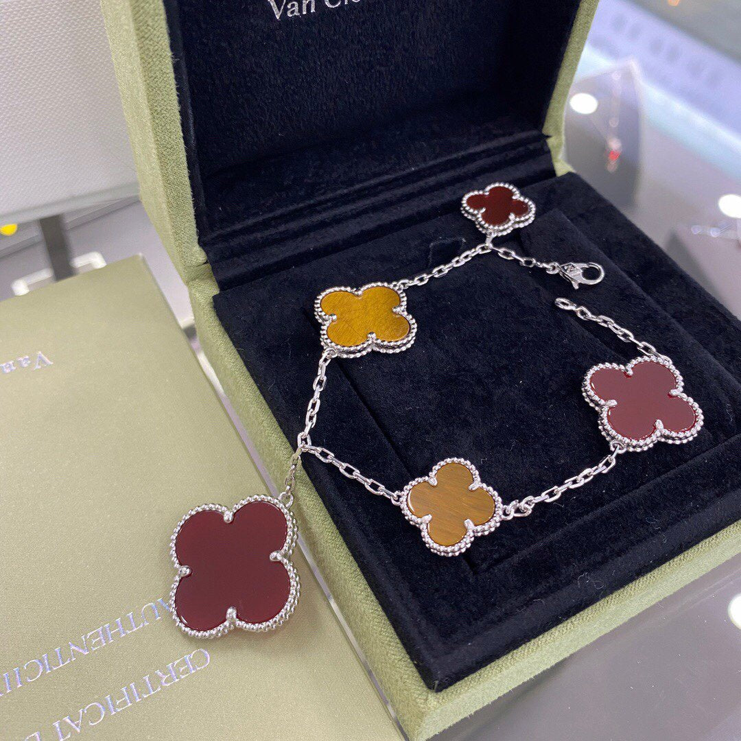 [Garvey ]CLOVER 5 MOTIFS SIVLER CARNELIAN TIGER EYE BRACELET