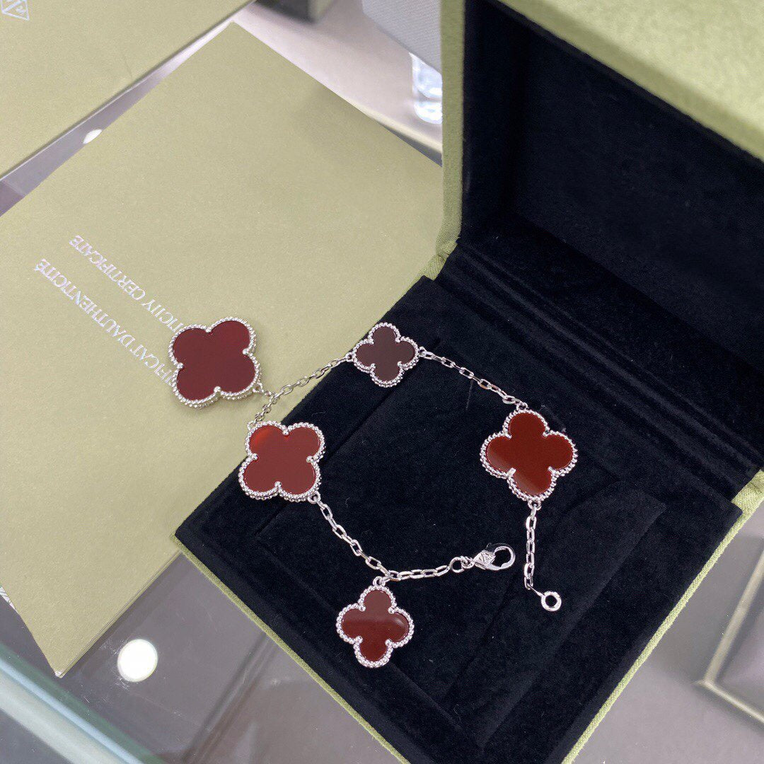 [Garvey ]CLOVER 5 MOTIFS SIVLER CARNELIAN BRACELET