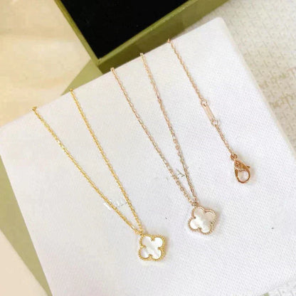 [Garvey ]CLOVER MINI 9.5MM WHITE MOTHER-OF-PEARL NECKLACE