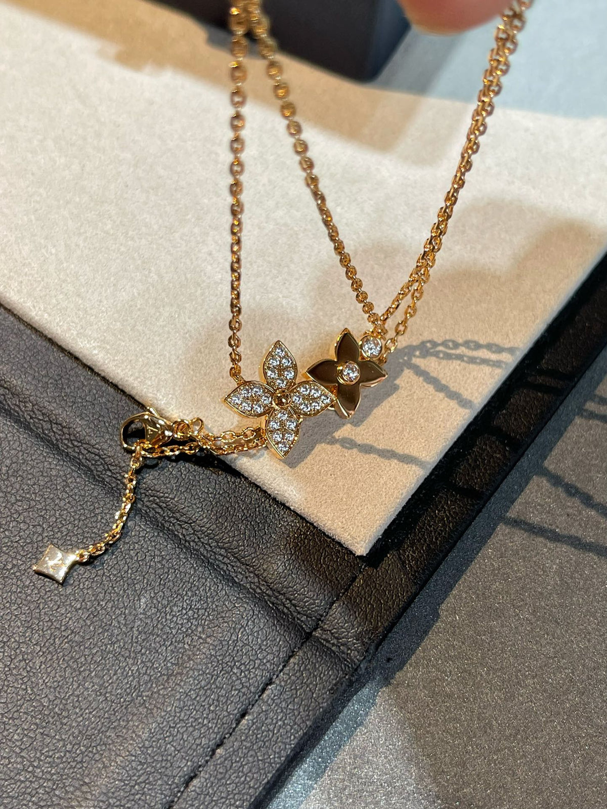 [Garvey ]STAR BLOSSOM NECKLACE PINK GOLD DIAMONDS