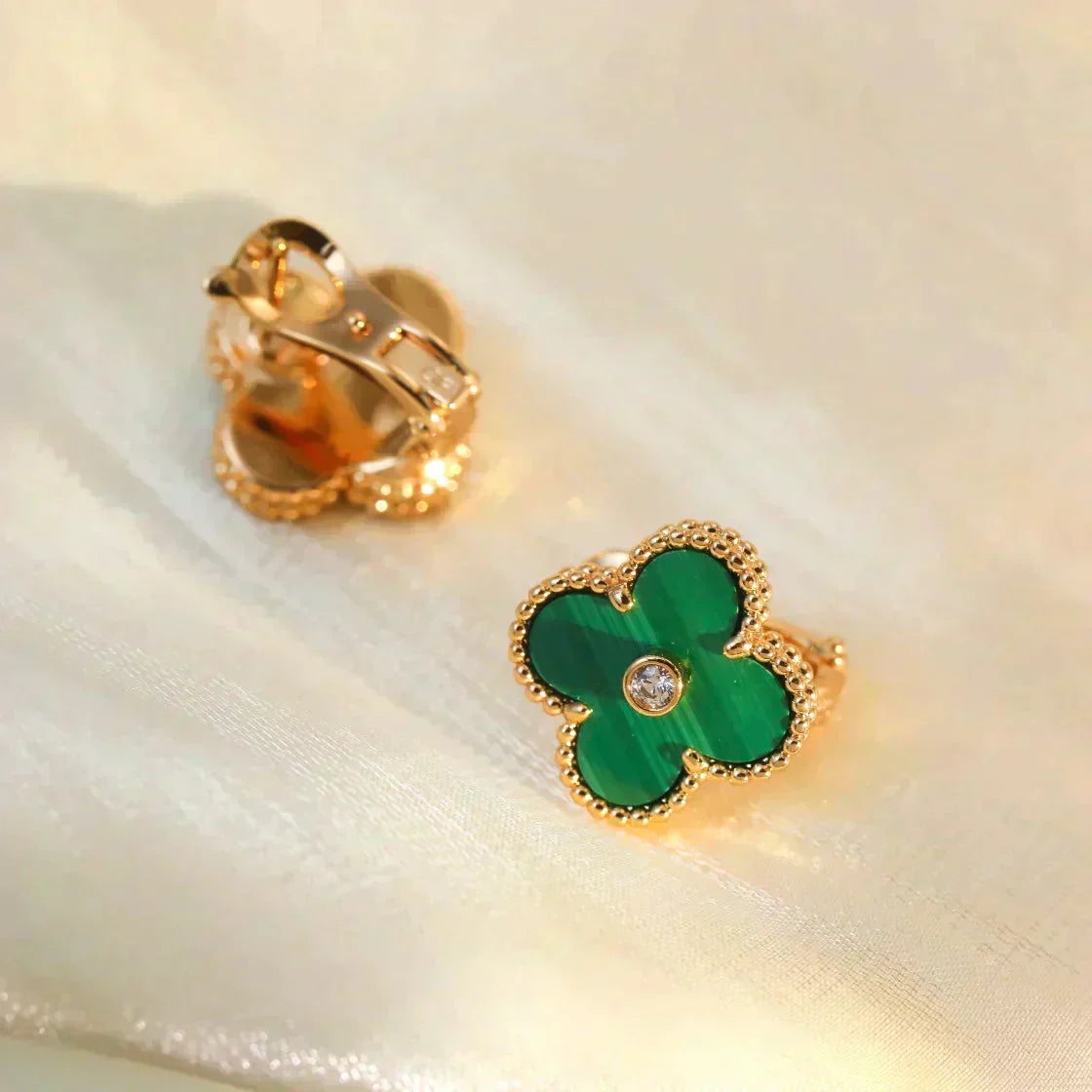 [Garvey ]CLOVER MEDIUM 1 MOTIFS MALACHITE DIAMOND EARRINGS