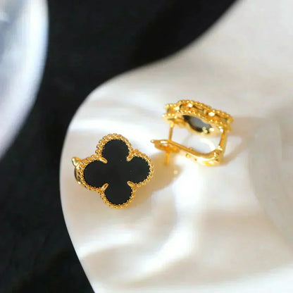 [Garvey ]CLOVER MEDIUM 1 MOTIFS  ONYX STUD EARRINGS