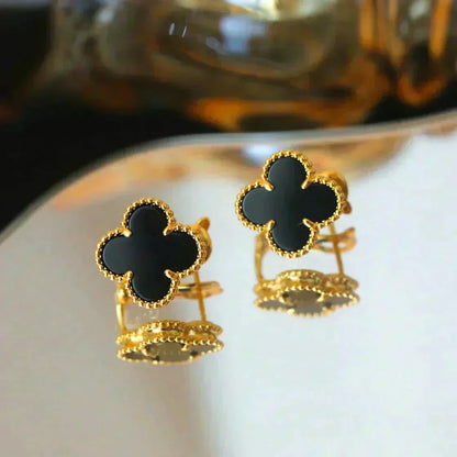 [Garvey ]CLOVER MEDIUM 1 MOTIFS  ONYX STUD EARRINGS