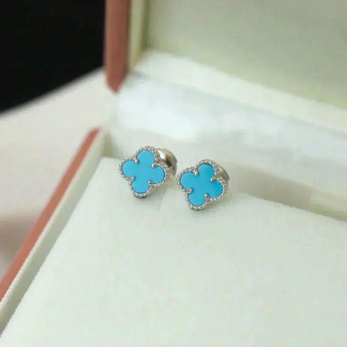 [Garvey ]CLOVER MINI 9.5MM ONYX STUD EARRINGS SILVER