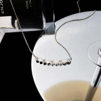 [Garvey ]BEE MY LOVE DIAMOND NECKLACE