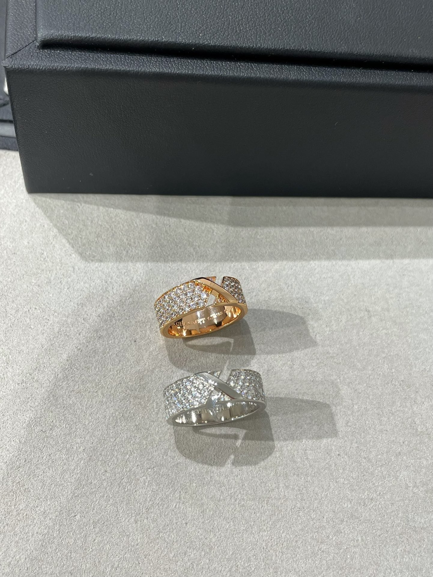 [Garvey]LIENS EVIDENCE  DIAMOND PAVED RING