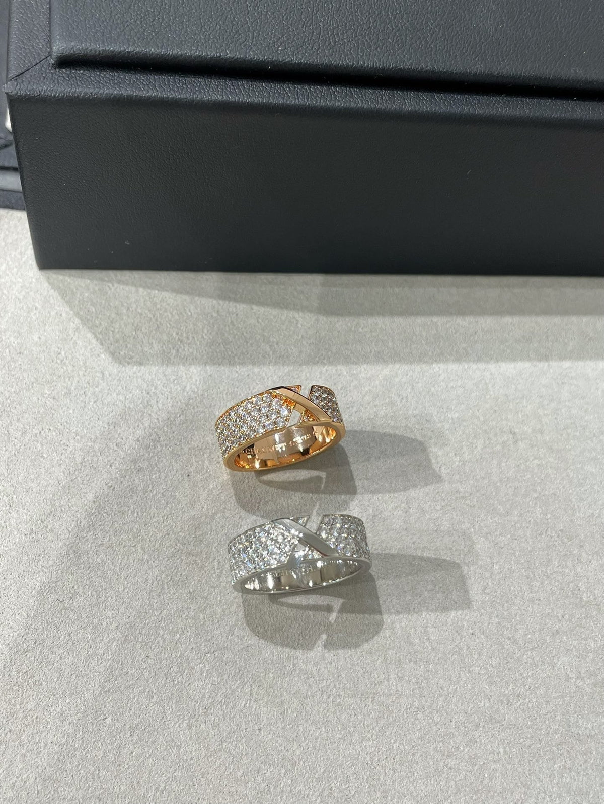 [Garvey ]LIENS EVIDENCE  DIAMOND PAVED RING