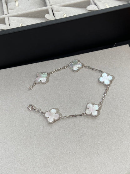 [Garvey ]CLOVER WHITE PEARL MOP 5 MOTIF BRACELET COLLECTION