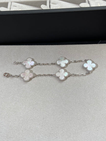 [Garvey ]CLOVER WHITE PEARL MOP 5 MOTIF BRACELET COLLECTION