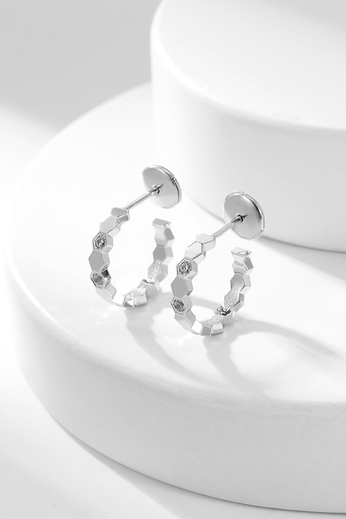 [Garvey ]BEE LOVE DIAMOND HOOP EARRINGS