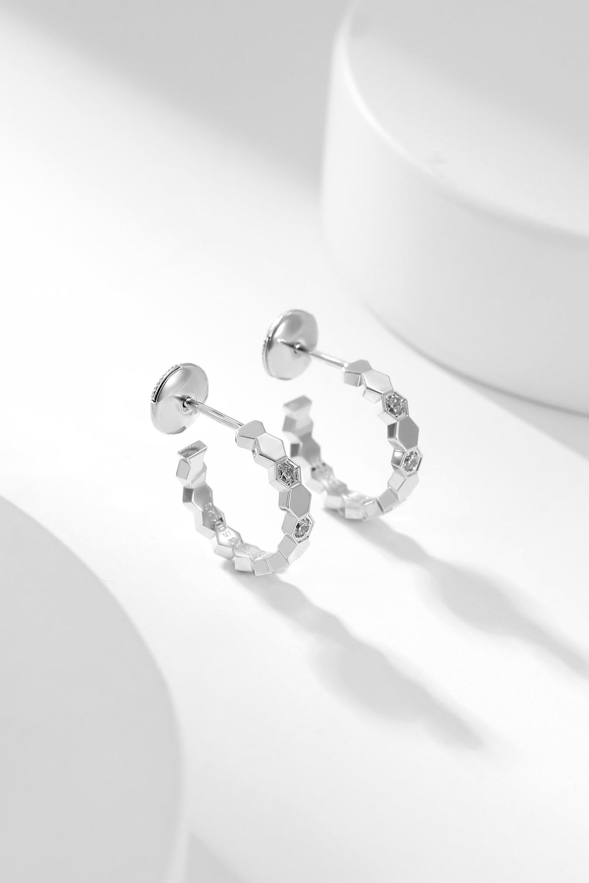 [Garvey ]BEE LOVE DIAMOND HOOP EARRINGS