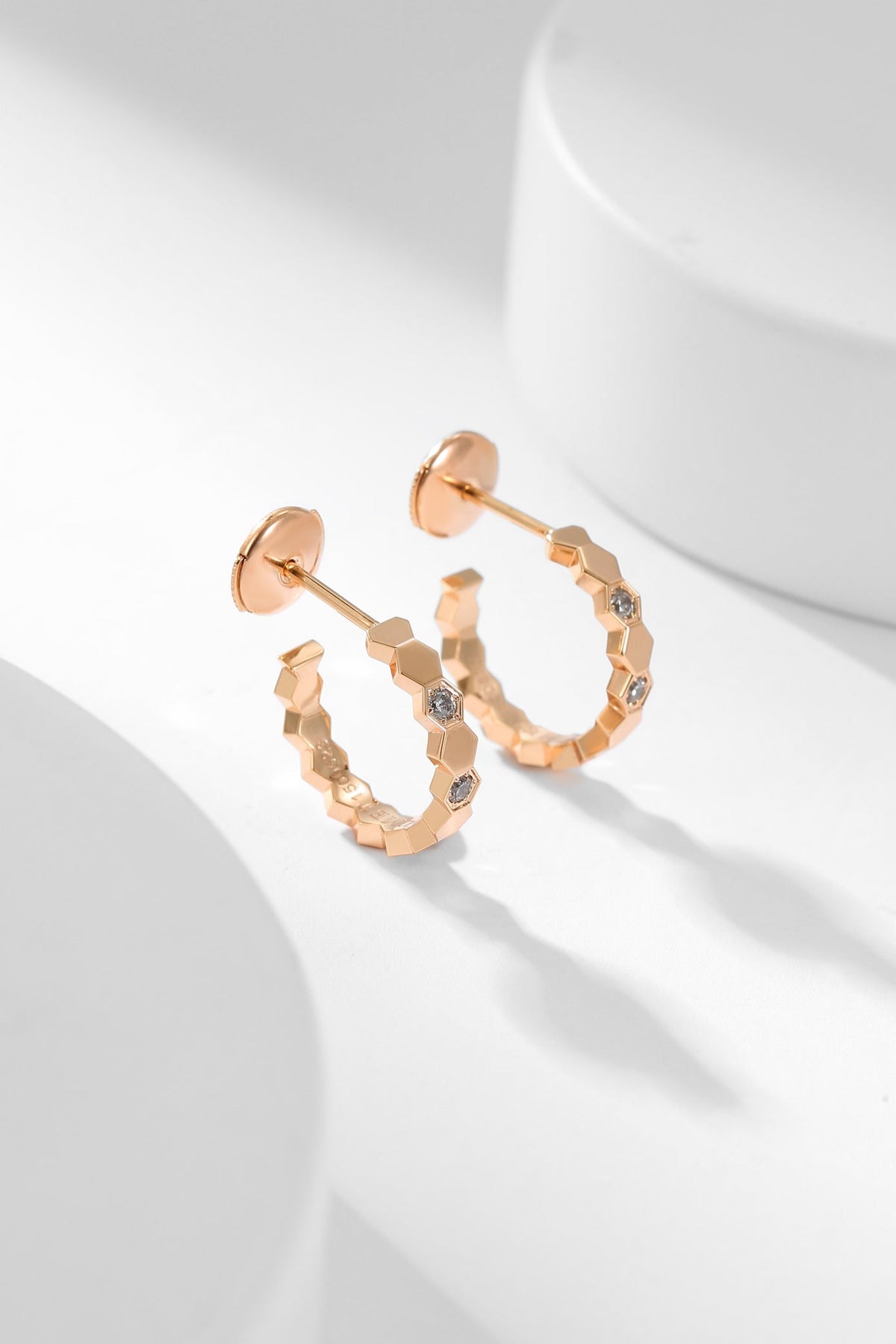 [Garvey ]BEE LOVE DIAMOND HOOP EARRINGS
