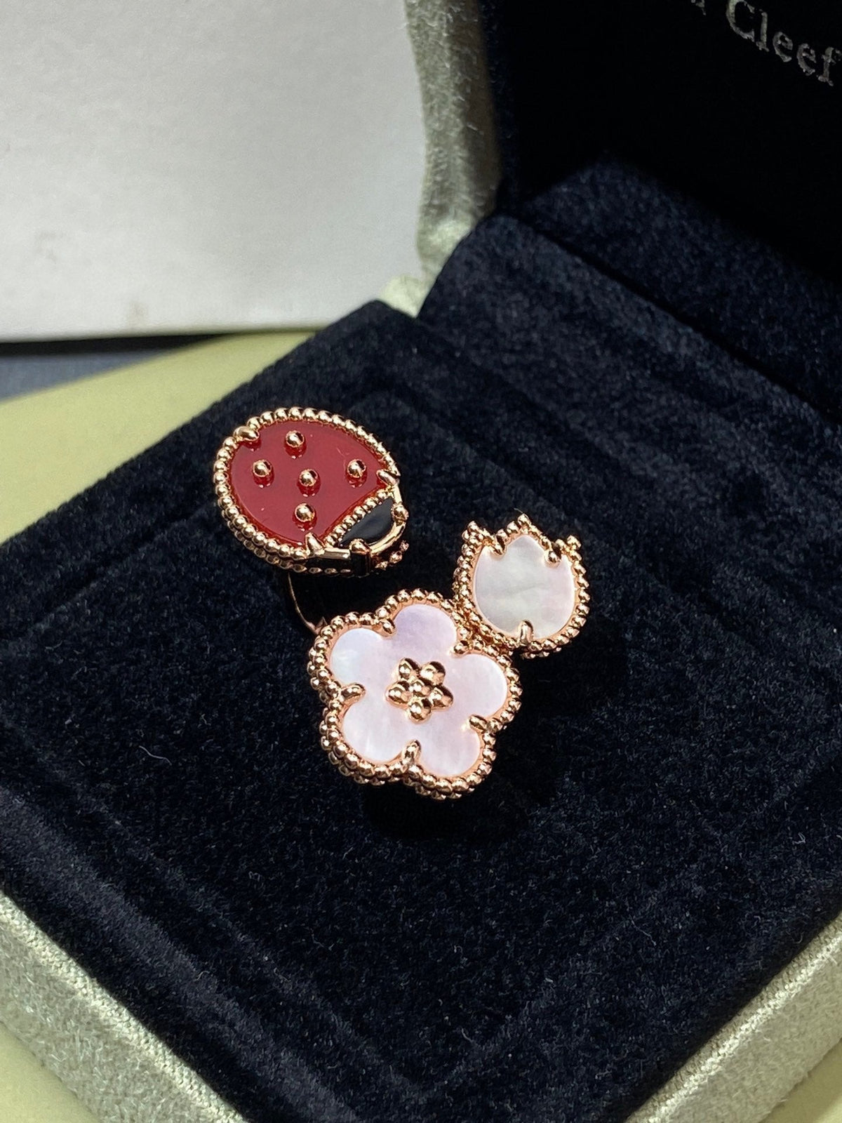 [Garvey ]LUCKY 3 MOTIF ROSE GOLD RING