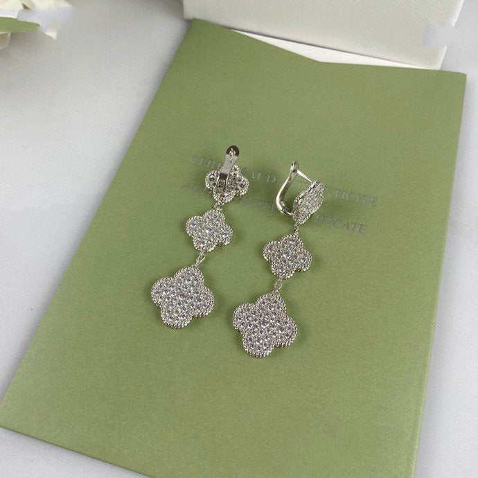 [Garvey ]CLOVER 3 MOTIF DIAMOND SILVER DROP EARRINGS