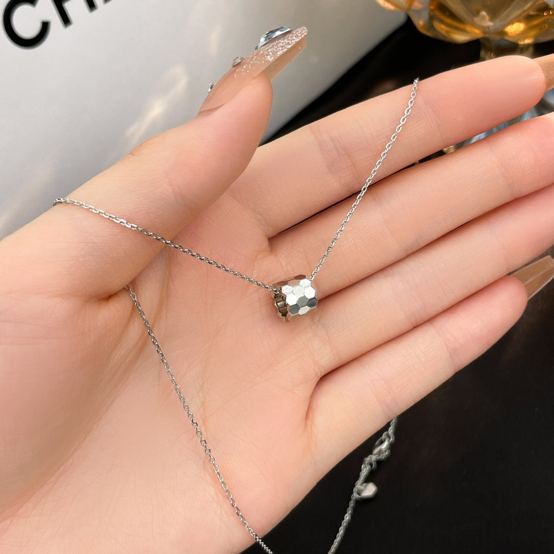 [Garvey]BEE MINI NECKLACE