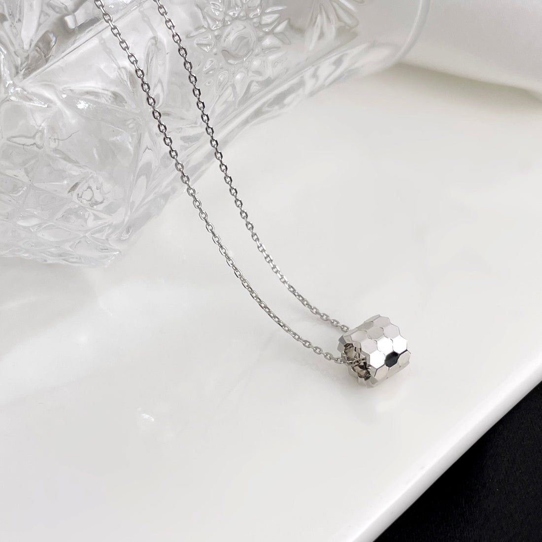 [Garvey ]BEE MINI NECKLACE