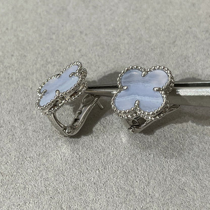 [Garvey ]CLOVER CHALCEDONY SILVER STUD EARRINGS