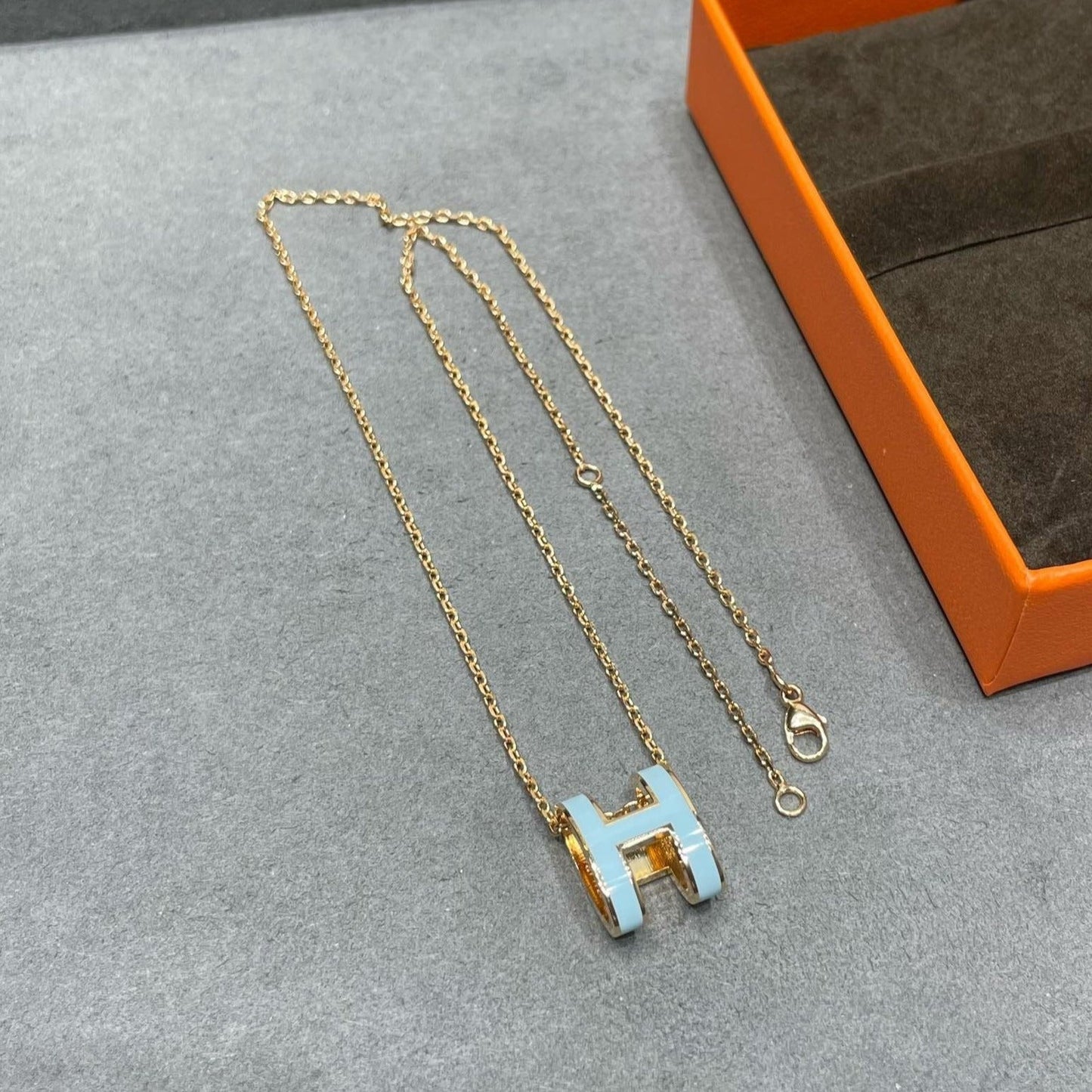 [Garvey]POP H SKY BLUE NECKLACE