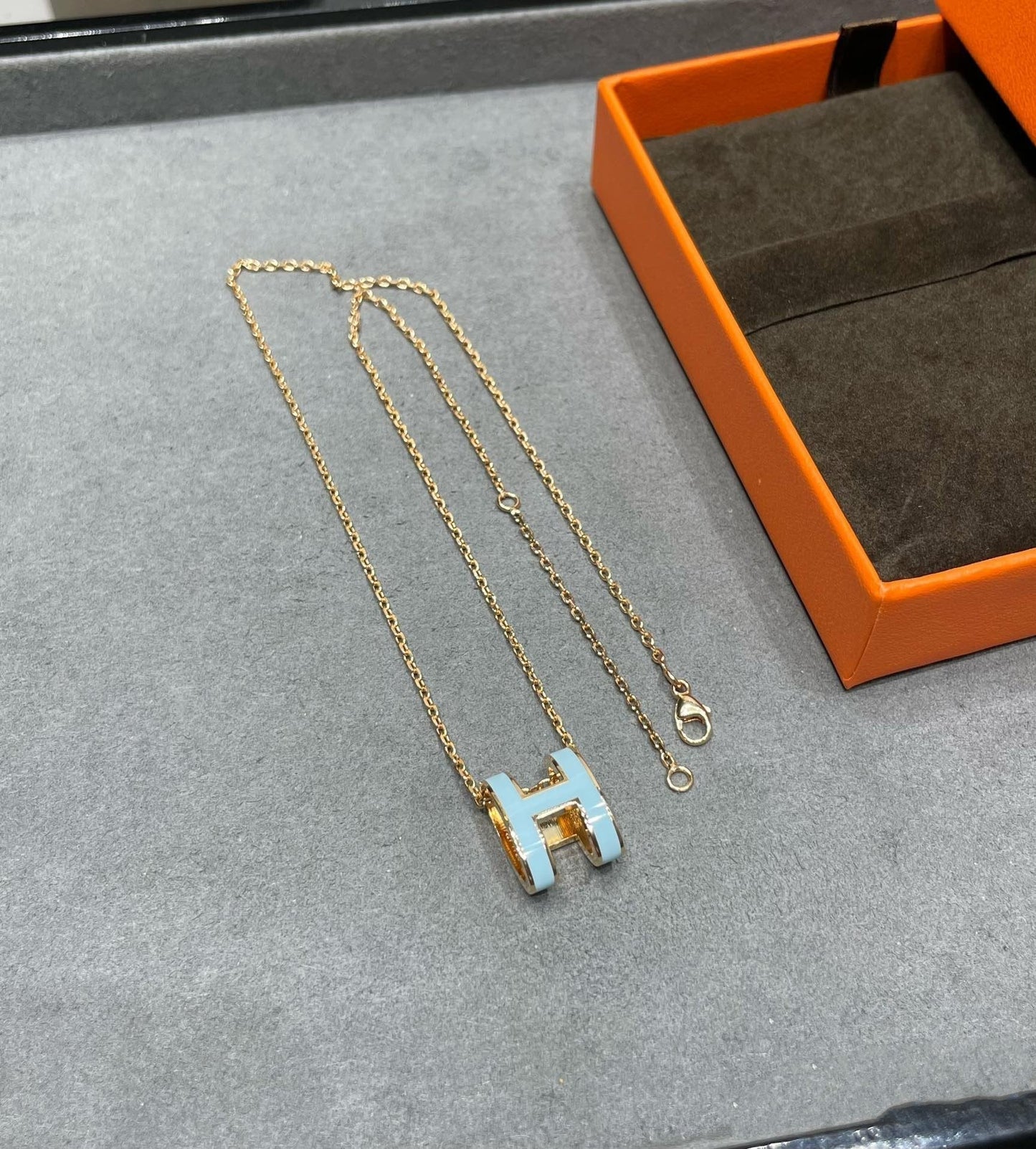 [Garvey]POP H SKY BLUE NECKLACE