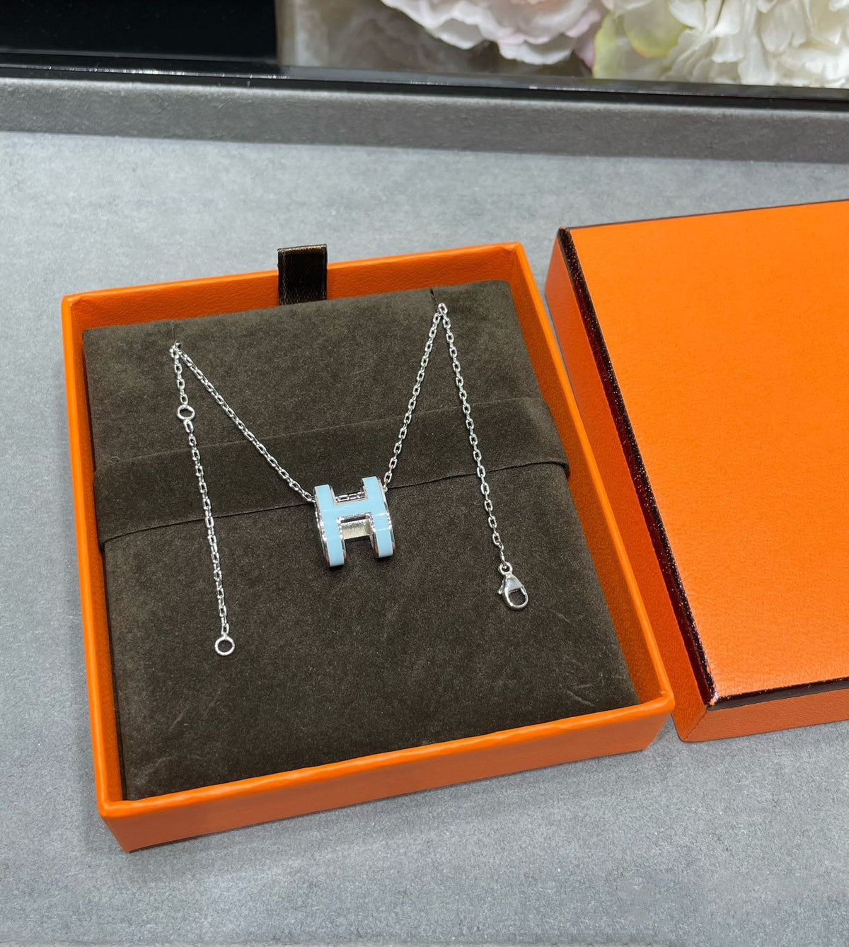 [Garvey ]POP H SKY BLUE NECKLACE