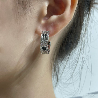 [Garvey ]LOVE CERAMIC DIAMOND PAVED SILVER EARRINGS