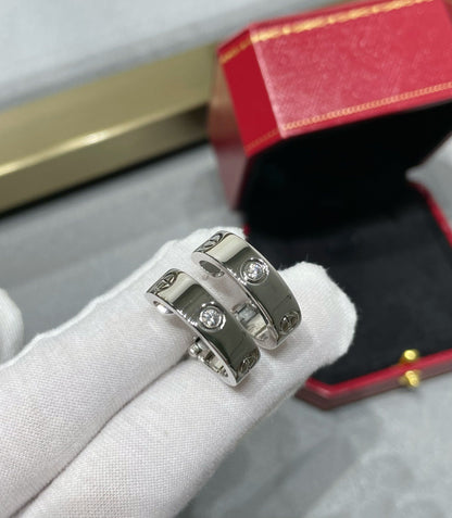 [Garvey ]LOVE 5.5MM 1 DIAMOND EARRINGS