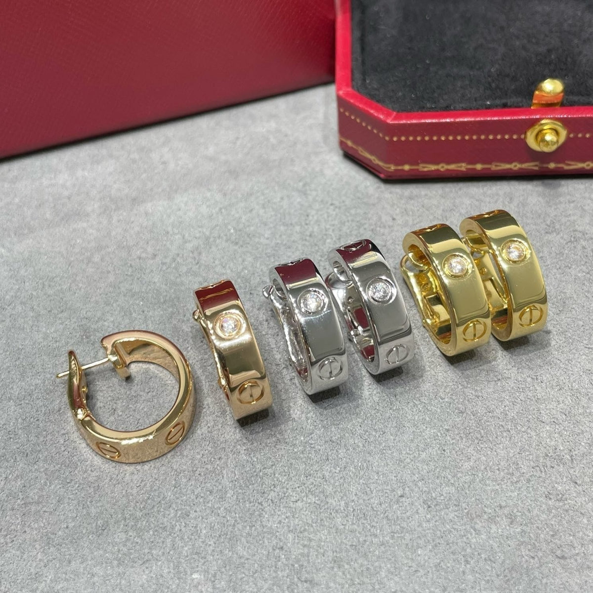 [Garvey ]LOVE 5.5MM 1 DIAMOND EARRINGS