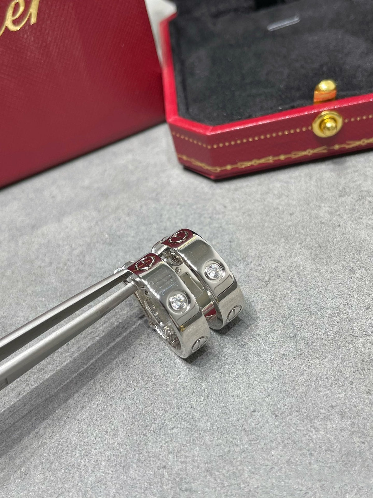 [Garvey ]LOVE 5.5MM 1 DIAMOND EARRINGS