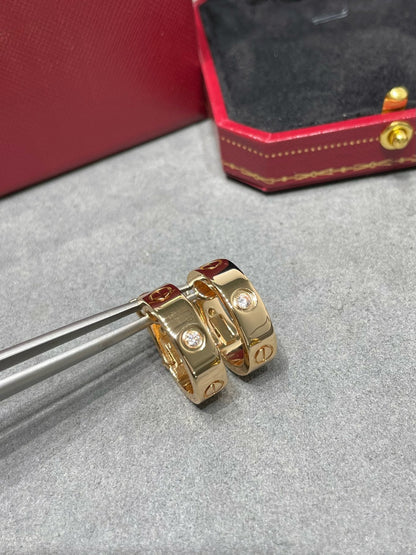 [Garvey ]LOVE 5.5MM 1 DIAMOND EARRINGS