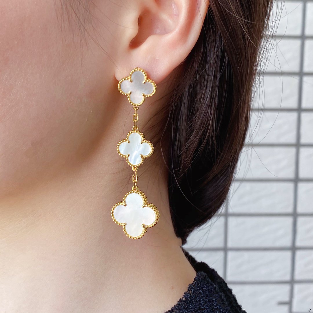 [Garvey ]CLOVER MOP 3 MOTIFS GOLD EARRINGS