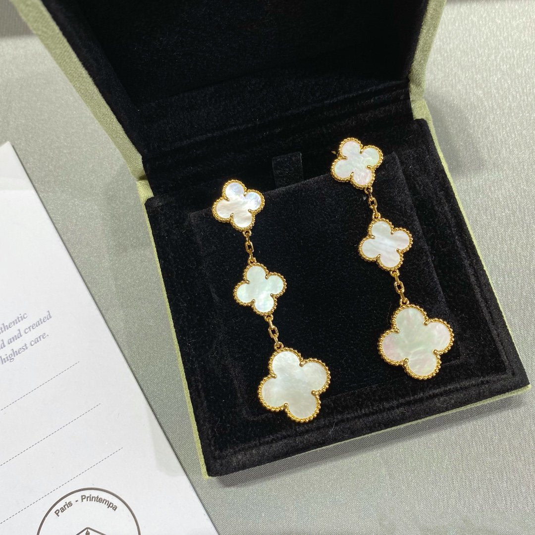 [Garvey ]CLOVER MOP 3 MOTIFS GOLD EARRINGS