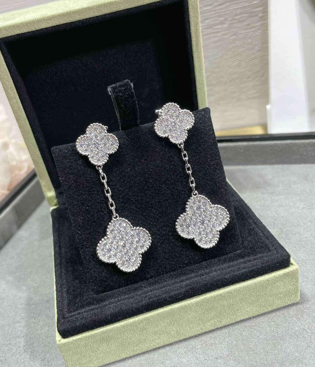 [Garvey ]CLOVER 2 MOTIFS DIAMOND PAVED SILVER EARRINGS