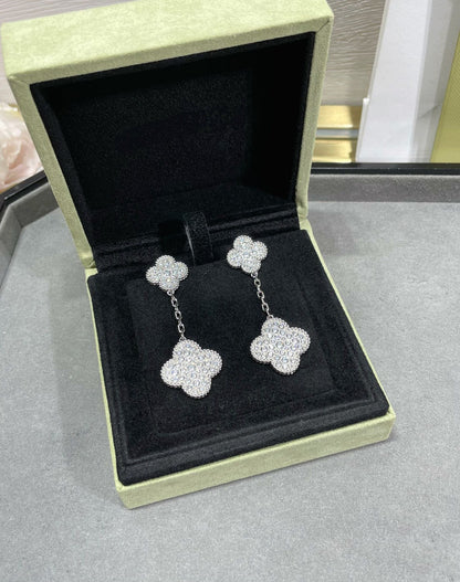 [Garvey ]CLOVER 2 MOTIFS DIAMOND PAVED SILVER EARRINGS