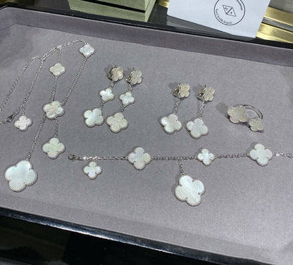 [Garvey ]CLOVER 5 MOTIF WHITE MOP SILVER BRACELET