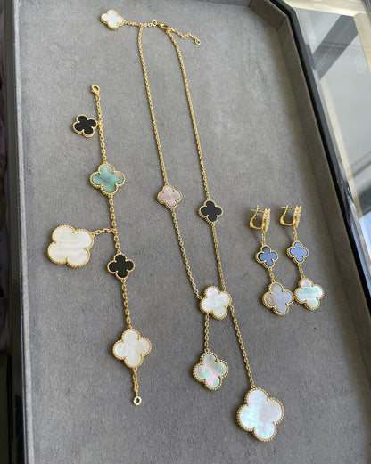 [Garvey ]CLOVER 3 MOTIF MOP ONYX DARK MOP PINK GOLD EARRINGS