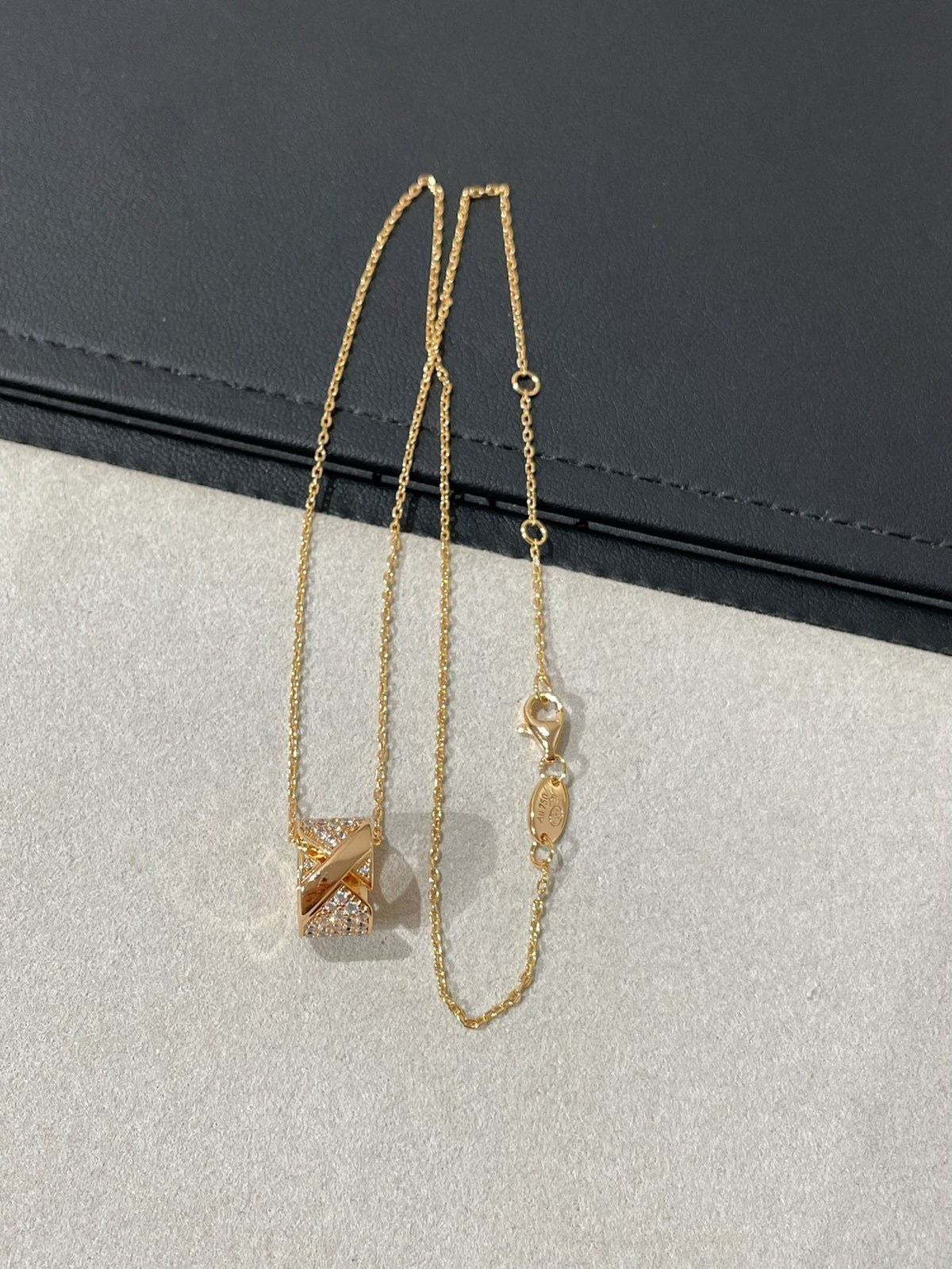 [Garvey ]LIENS EVIDENCE DIAMOND PAVED NECKLACE