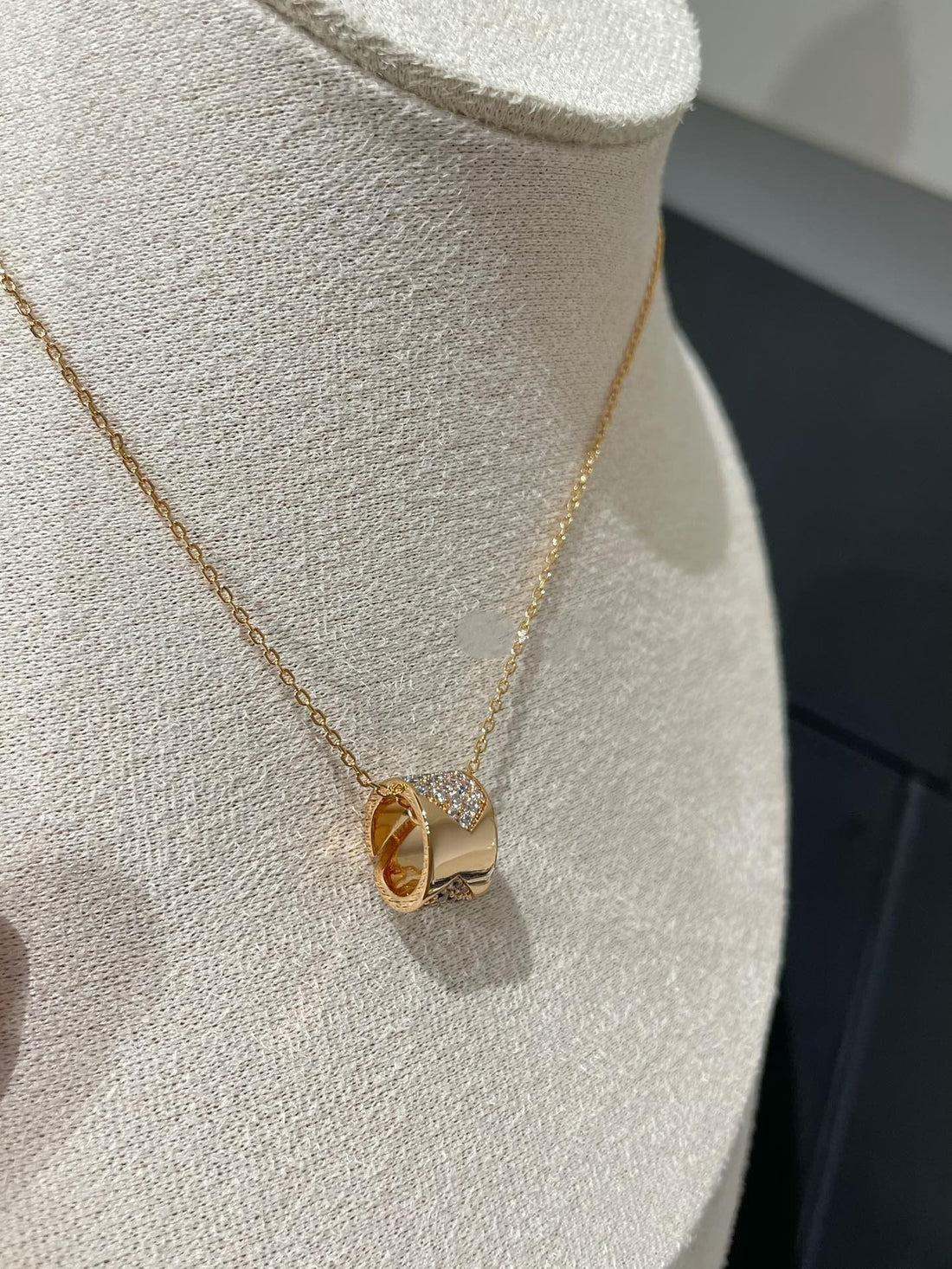 [Garvey ]LIENS EVIDENCE DIAMOND PAVED NECKLACE
