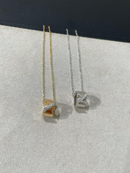[Garvey ]LIENS EVIDENCE DIAMOND NECKLACE