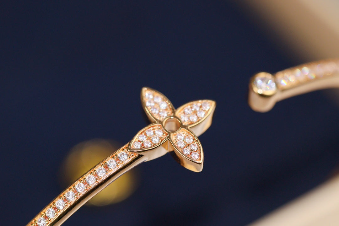 [Garvey ]IDYLLE PINK GOLD OPEN BRACELET DIAMOND PAVED